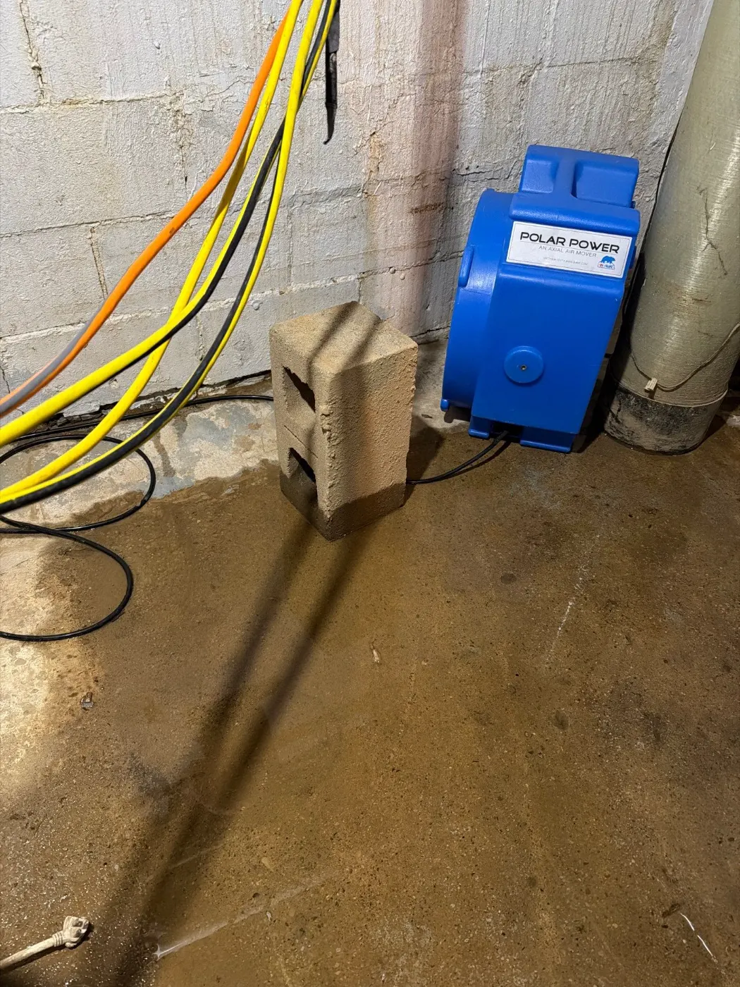 Basement water extraction in Saratoga Indiana home